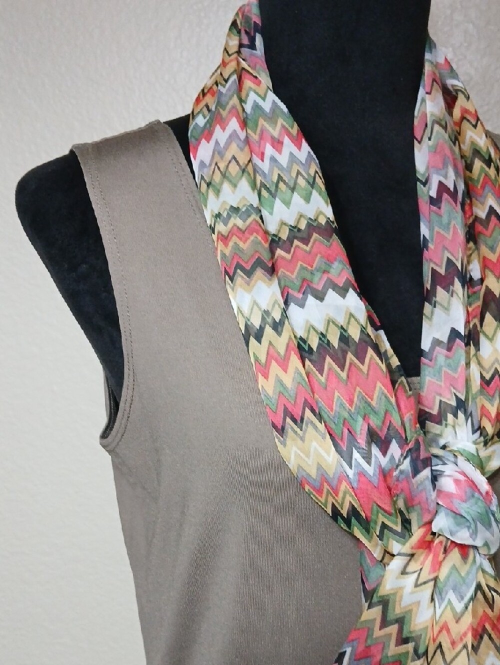 FREE!! FREE!!--Chevron Pattern Scarf - Picture 2 of 3